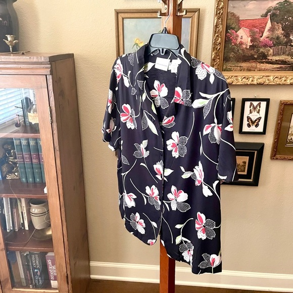 Alfred Dunner women’s plus size short sleeve floral button top 16 black white - Picture 3 of 7